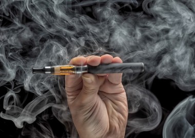 e-cigaret med masser af røg