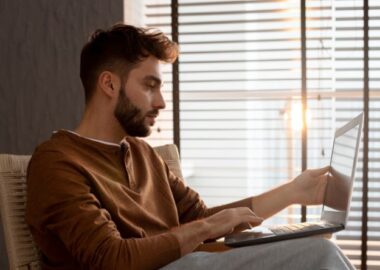 Sådan finder du den bedste og billigste forsikring online.