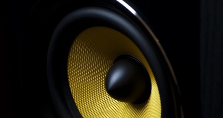 speaker-820005_1920